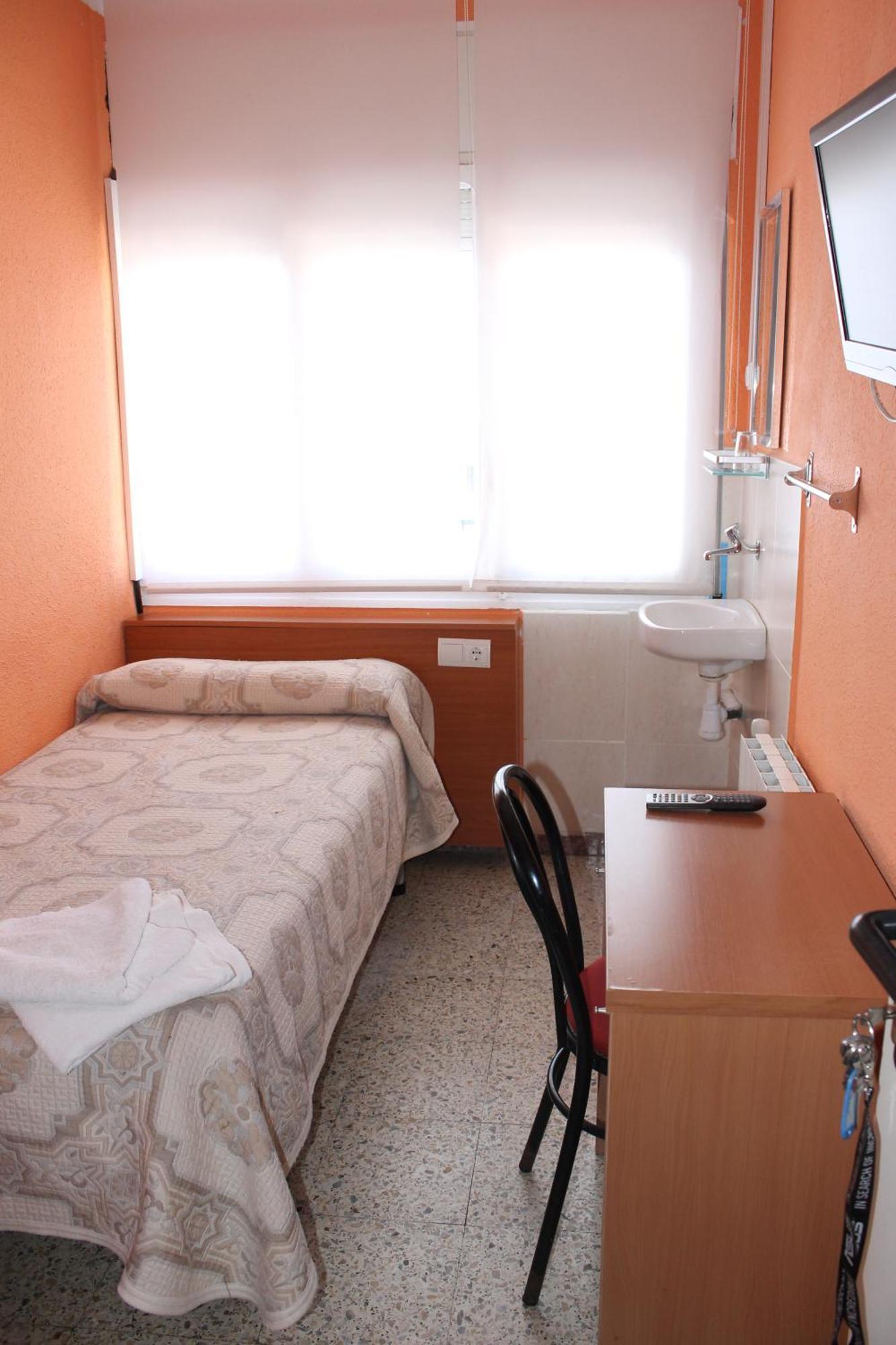 Hostal Cal Siles El Prat de Llobregat Room photo