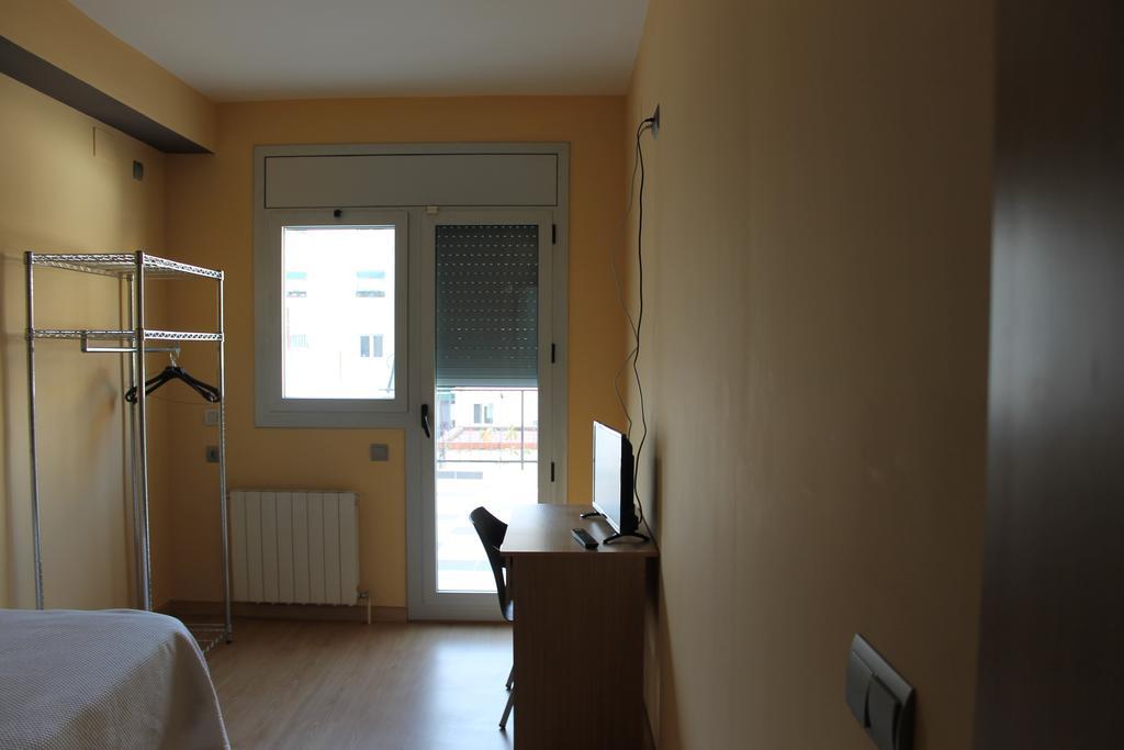 Hostal Cal Siles El Prat de Llobregat Exterior photo
